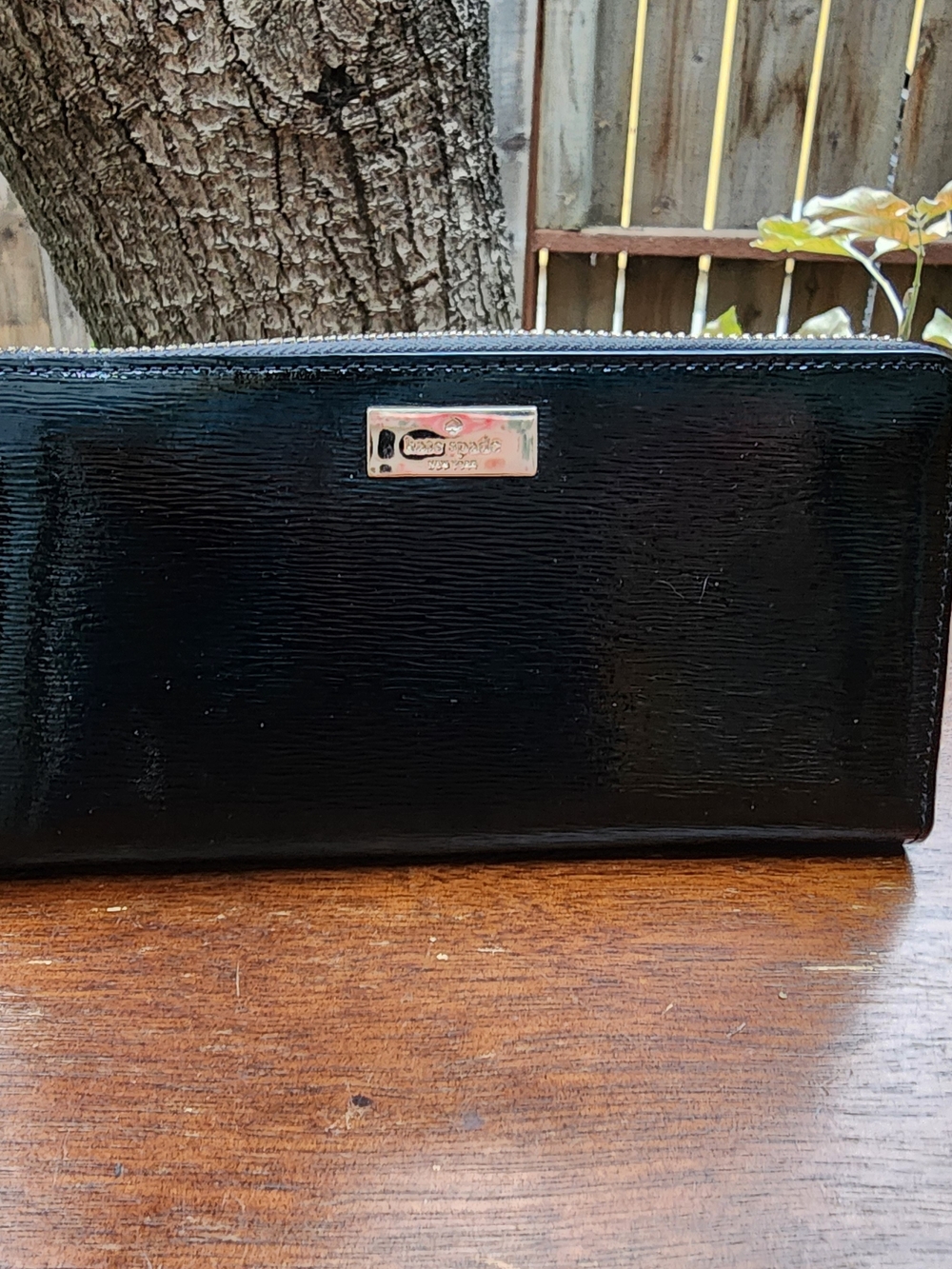 NWOT Kate Spade Bixby Place Neda Black Patent Leather Zip Around Wallet Clutch